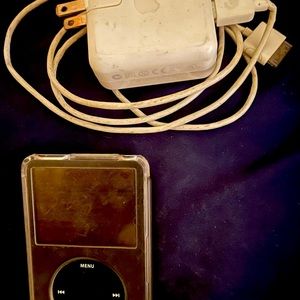 iPod click wheel, 30g, with charger and cord. Fully functional